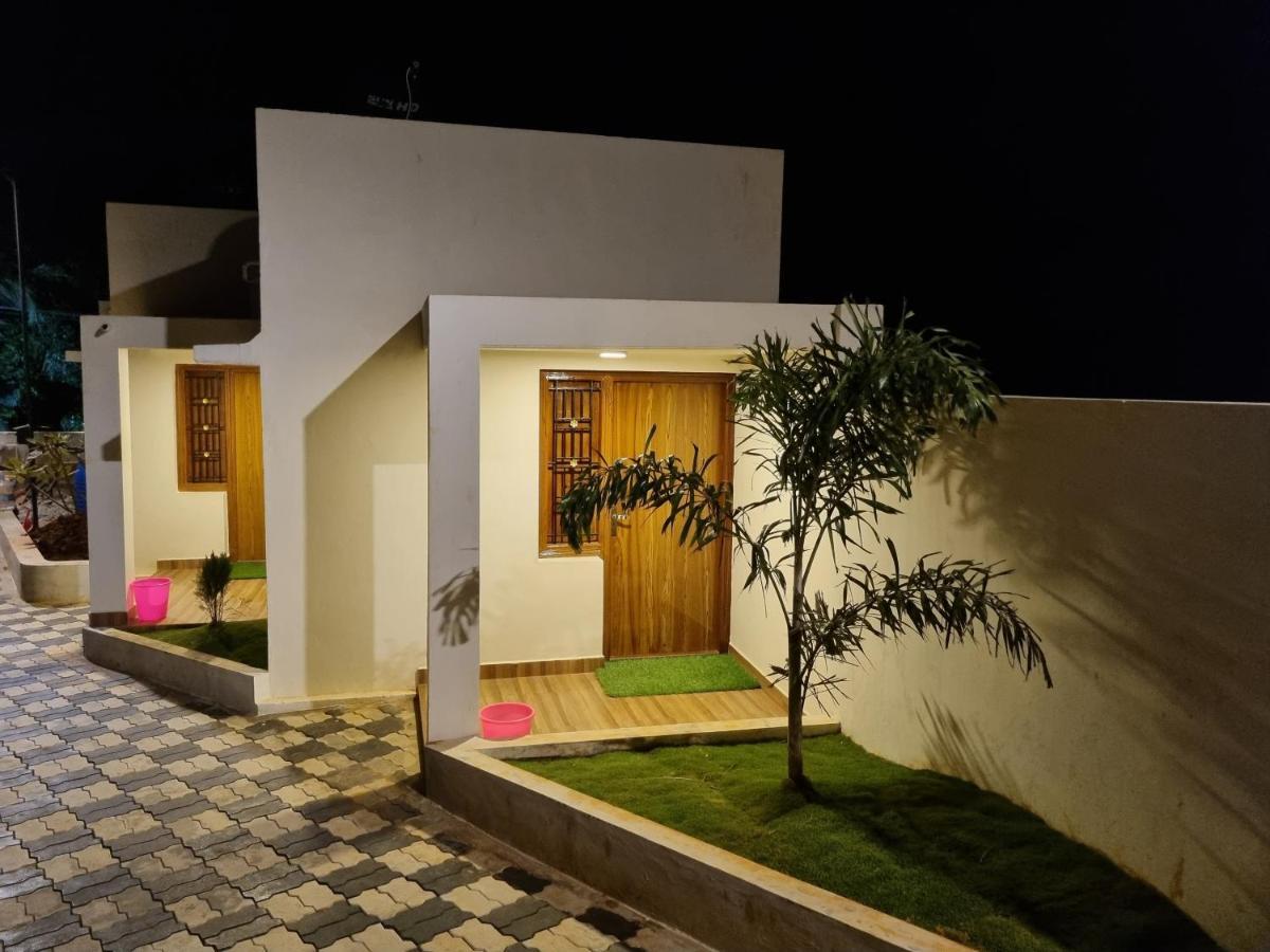 Westn Resorts Kuttālam Exterior photo